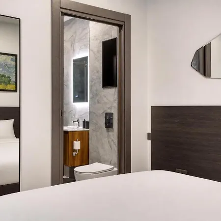 Urban 19 Residences Luxury *