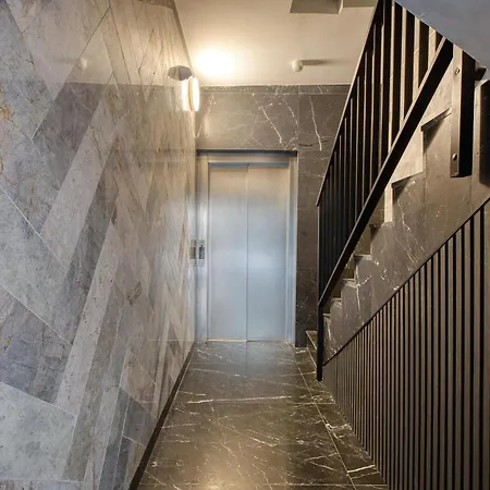 Urban 19 Residences Luxury Inn